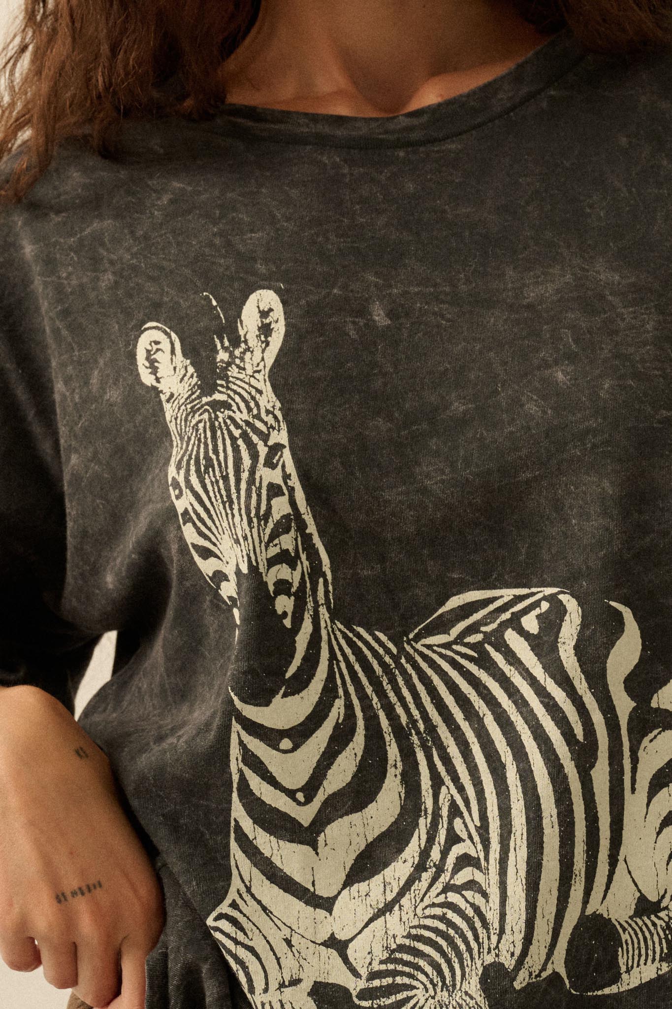 Zebra Crossing Vintage-Wash Oversize Graphic Tee - Image 2