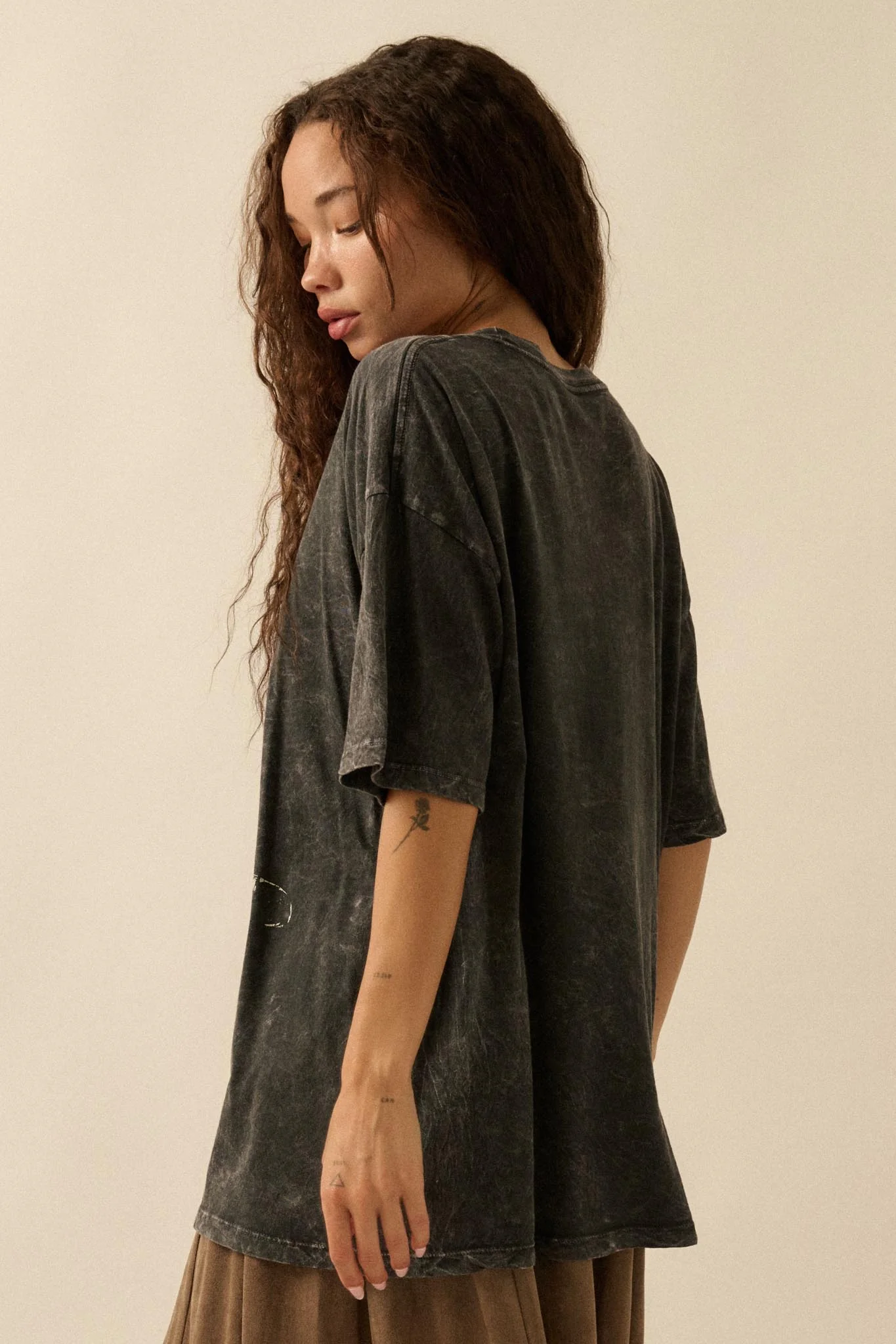Zebra Crossing Vintage-Wash Oversize Graphic Tee - Image 6